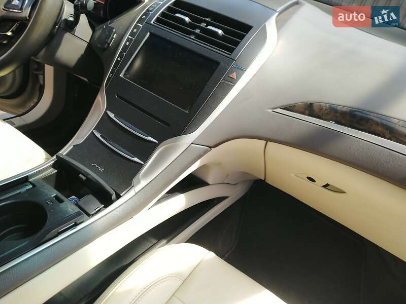 Седан Lincoln MKZ 2015 в Києві