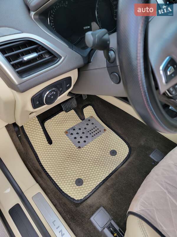 Седан Lincoln MKZ 2015 в Києві