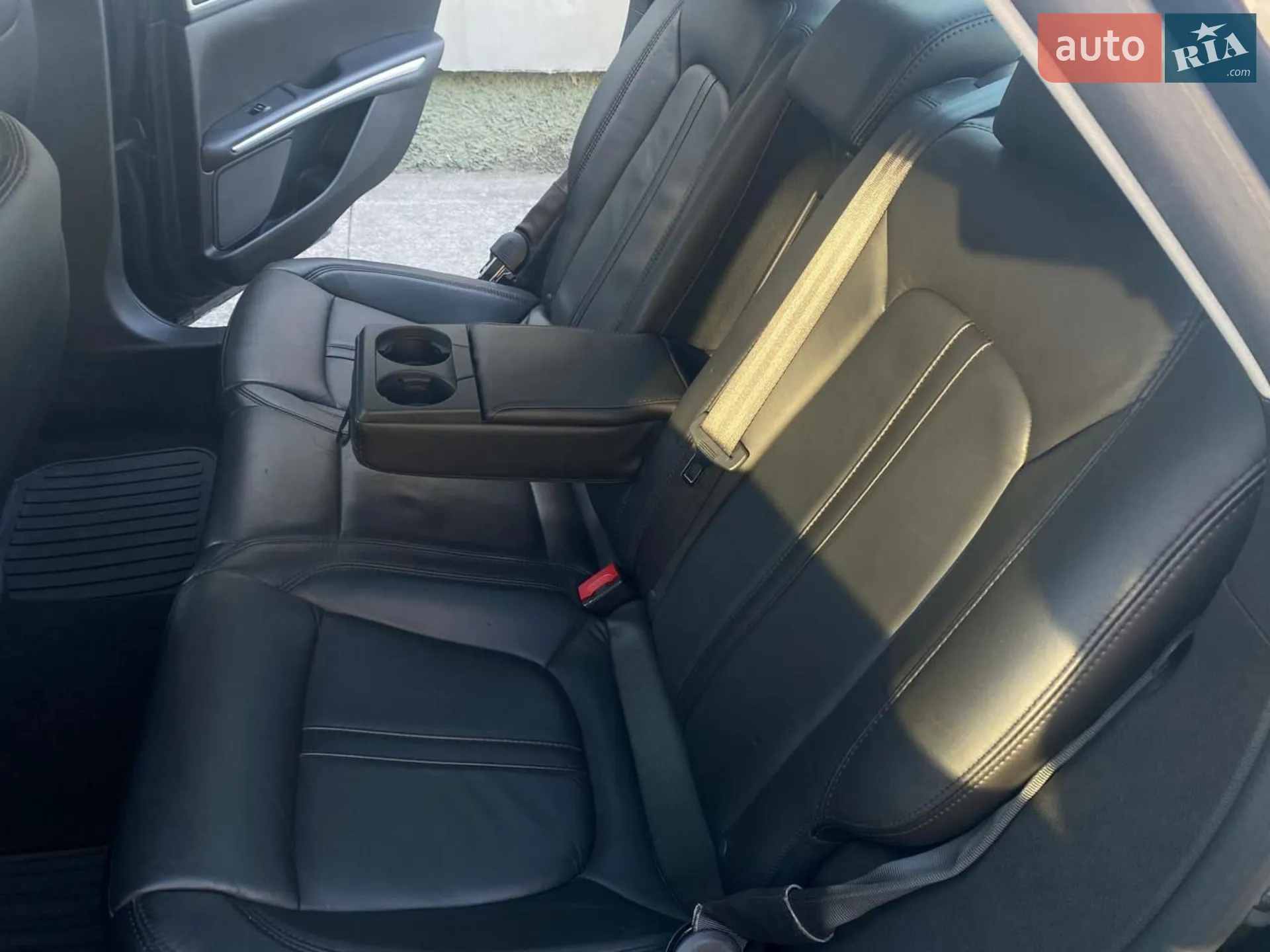 2014 Lincoln MKZ - мініатюра 26