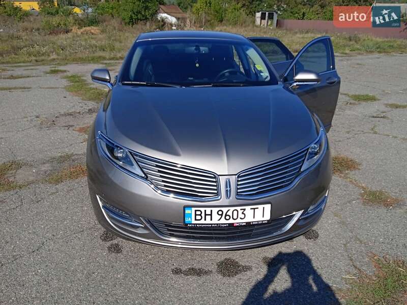 Седан Lincoln MKZ 2015 в Киеве