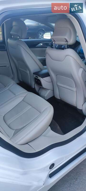 Седан Lincoln MKZ 2015 в Ніжині