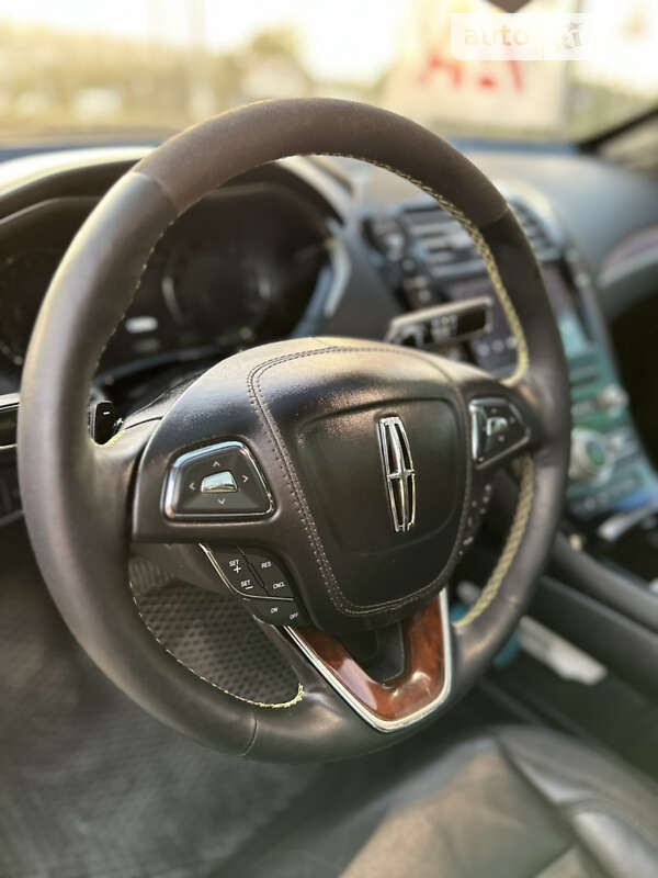 Седан Lincoln MKZ 2017 в Черновцах