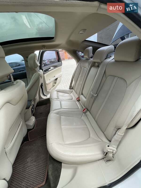 Седан Lincoln MKZ 2015 в Полтаві