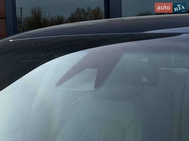 Седан Lincoln MKZ 2016 в Ровно