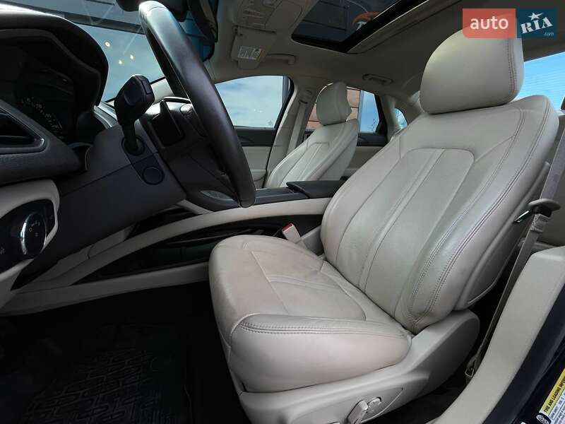 Седан Lincoln MKZ 2016 в Ровно