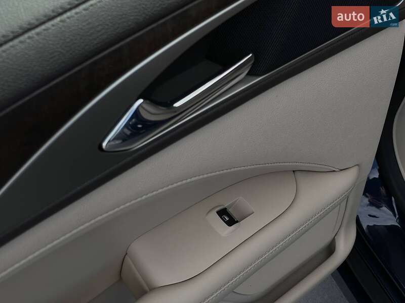 Седан Lincoln MKZ 2016 в Ровно