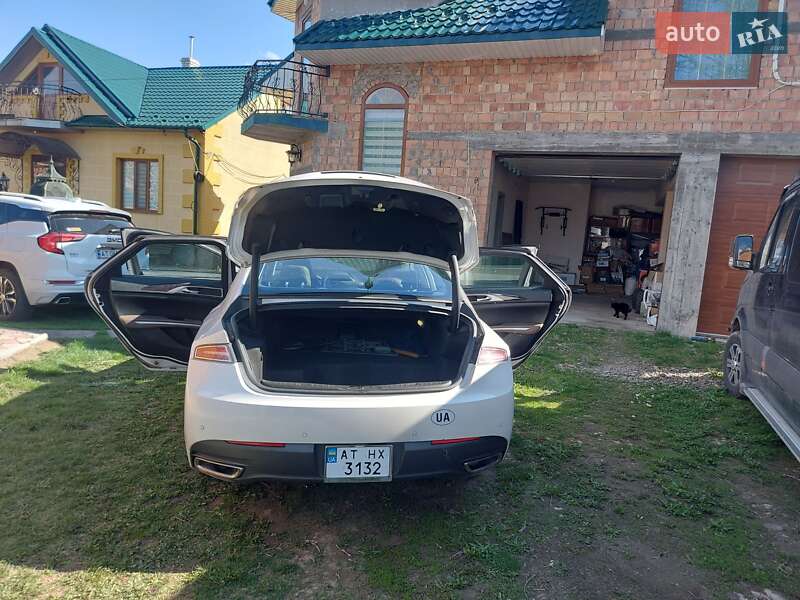 Седан Lincoln MKZ 2015 в Чернівцях