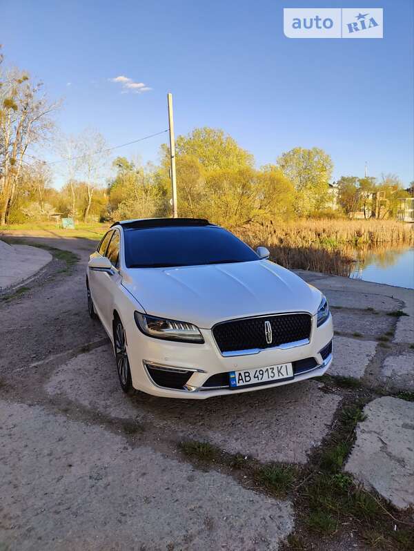 Седан Lincoln MKZ 2016 в Виннице