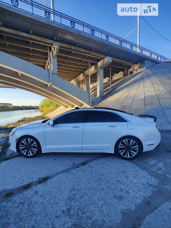 Седан Lincoln MKZ 2016 в Виннице