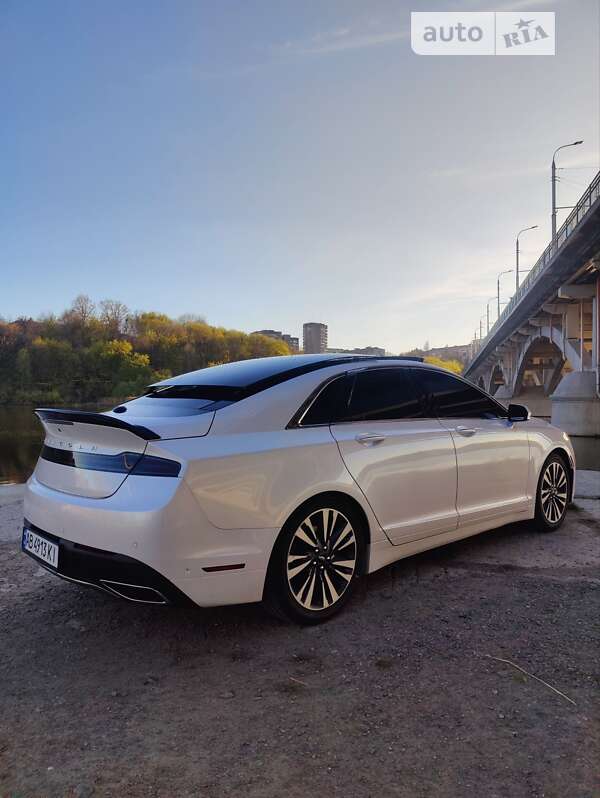 Lincoln MKZ 2016