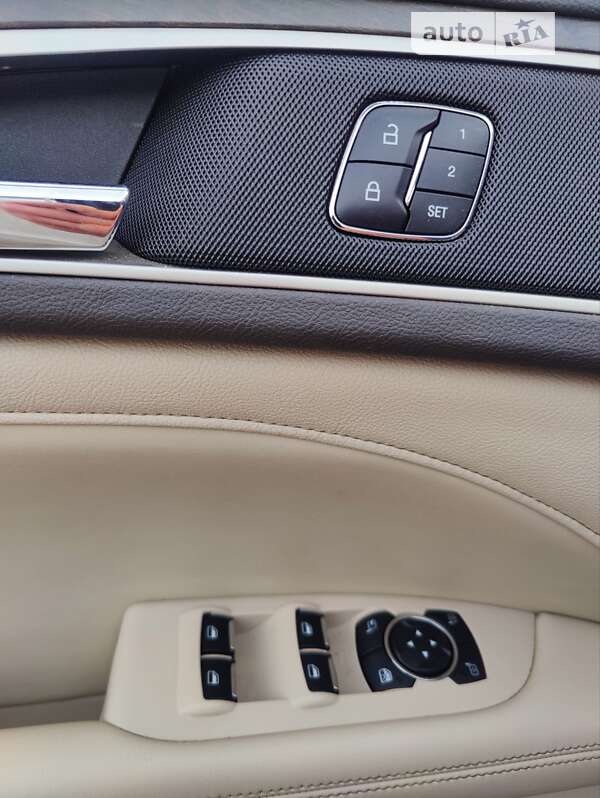 Седан Lincoln MKZ 2016 в Виннице