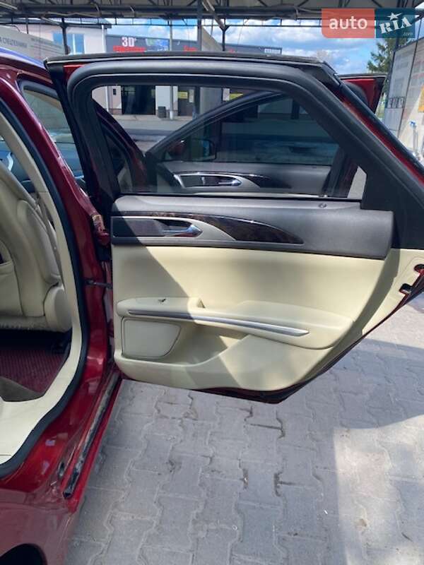 Седан Lincoln MKZ 2013 в Сумах