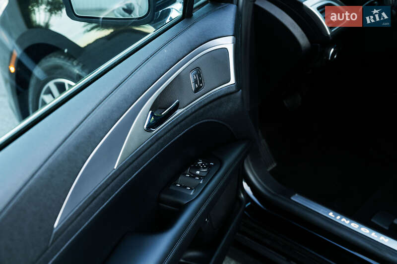 Седан Lincoln MKZ 2019 в Днепре