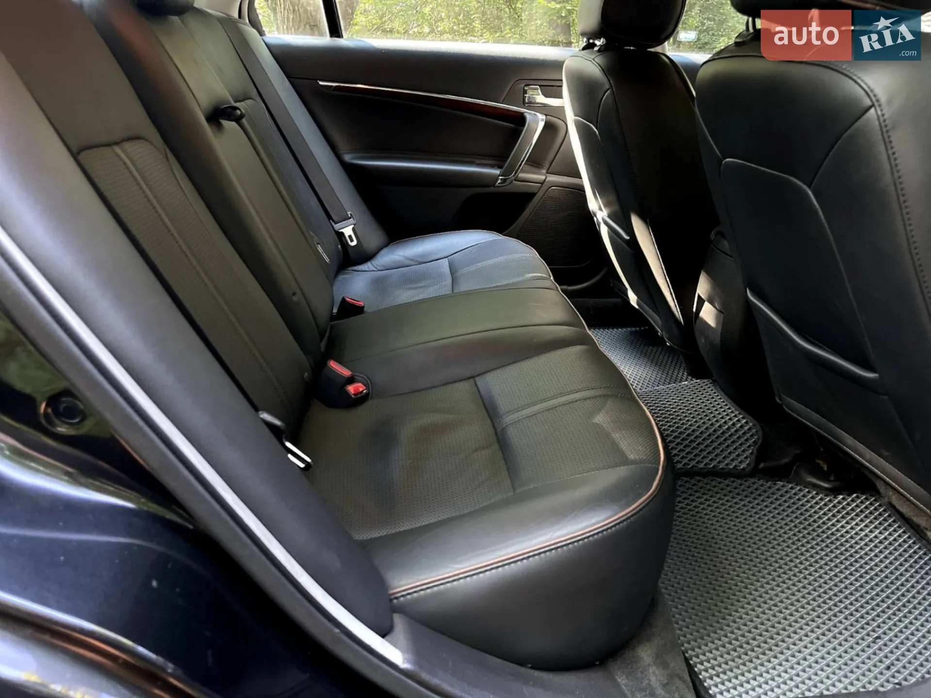 2011 Lincoln MKZ - мініатюра 13