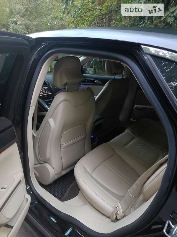 Седан Lincoln MKZ 2014 в Сумах