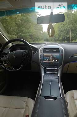 Седан Lincoln MKZ 2014 в Сумах