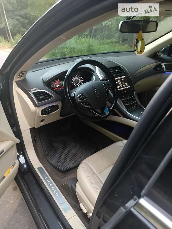 Седан Lincoln MKZ 2014 в Сумах