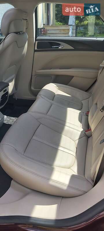 Седан Lincoln MKZ 2016 в Дубно