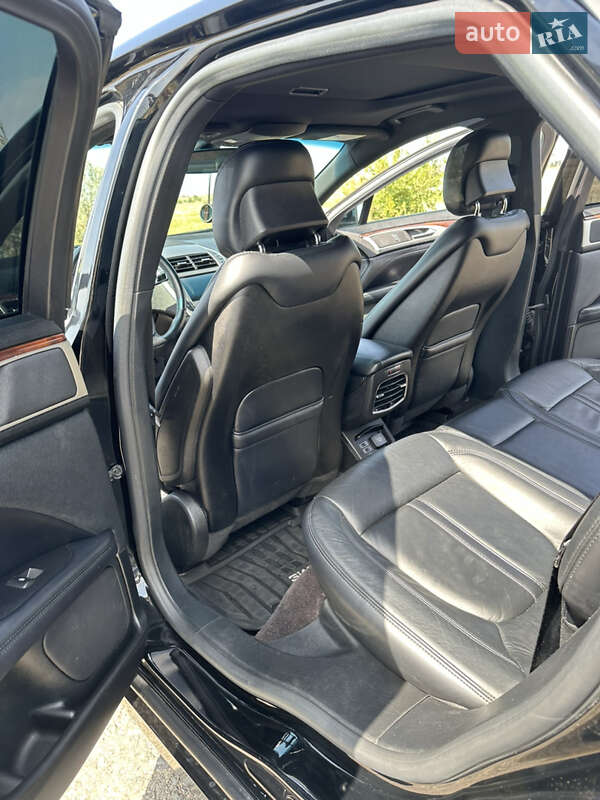 Седан Lincoln MKZ 2016 в Рені