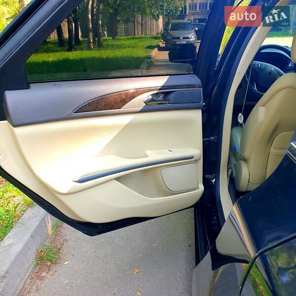 Седан Lincoln MKZ 2014 в Черновцах