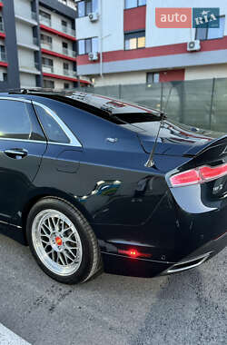 Седан Lincoln MKZ 2014 в 