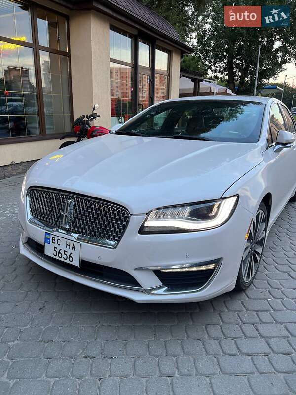 Седан Lincoln MKZ 2017 в Львові