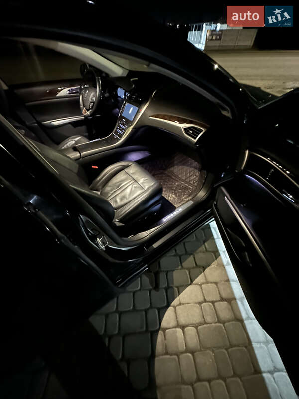 Седан Lincoln MKZ 2014 в Виннице