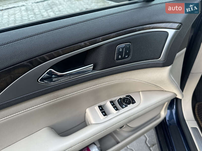 Седан Lincoln MKZ 2016 в Киеве