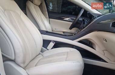 Седан Lincoln MKZ 2015 в 