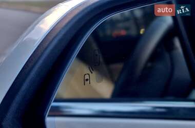 Седан Lincoln MKZ 2015 в 