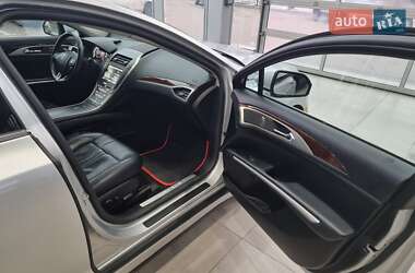 Седан Lincoln MKZ 2015 в 