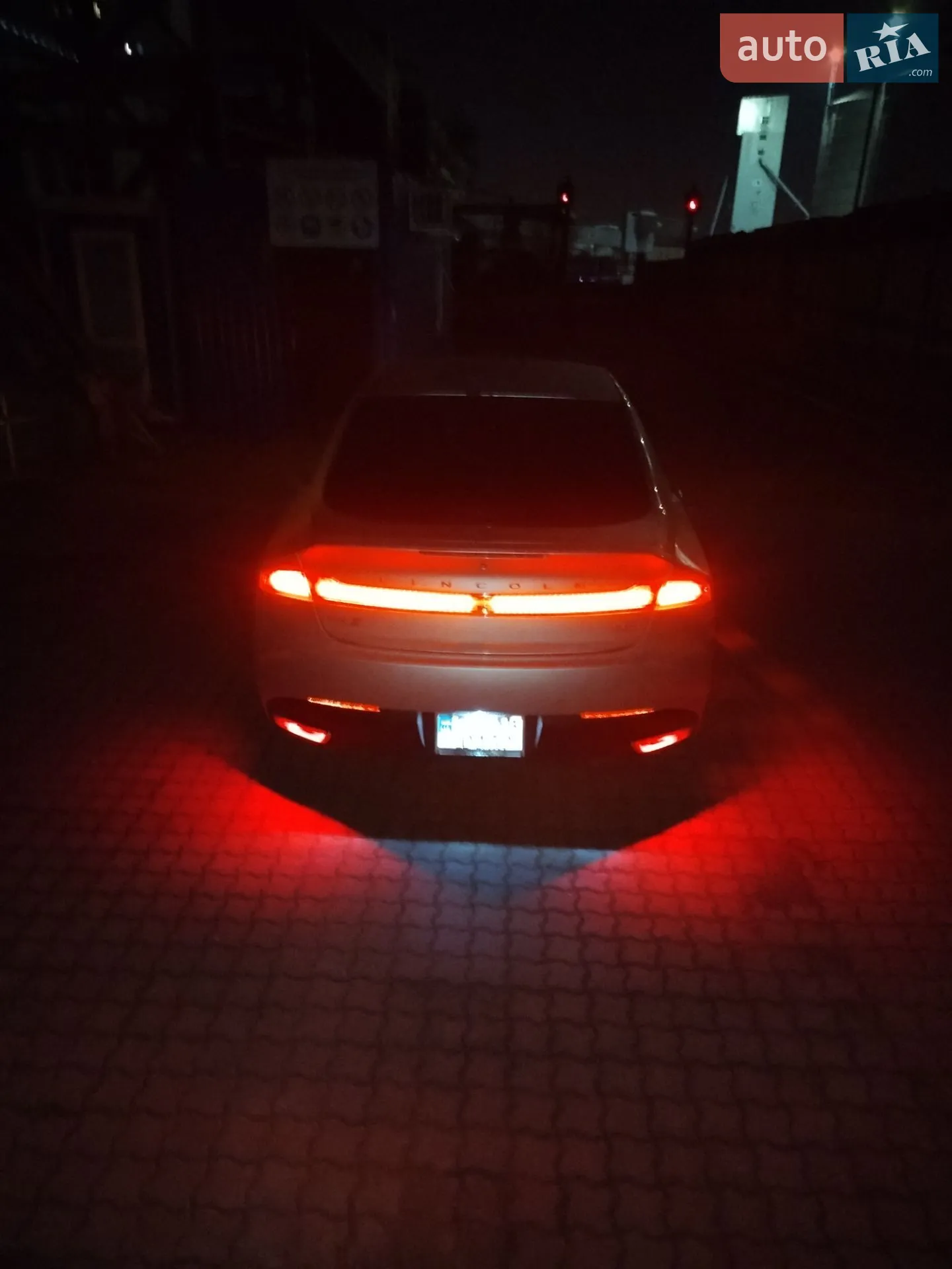 2015 Lincoln MKZ - мініатюра 26