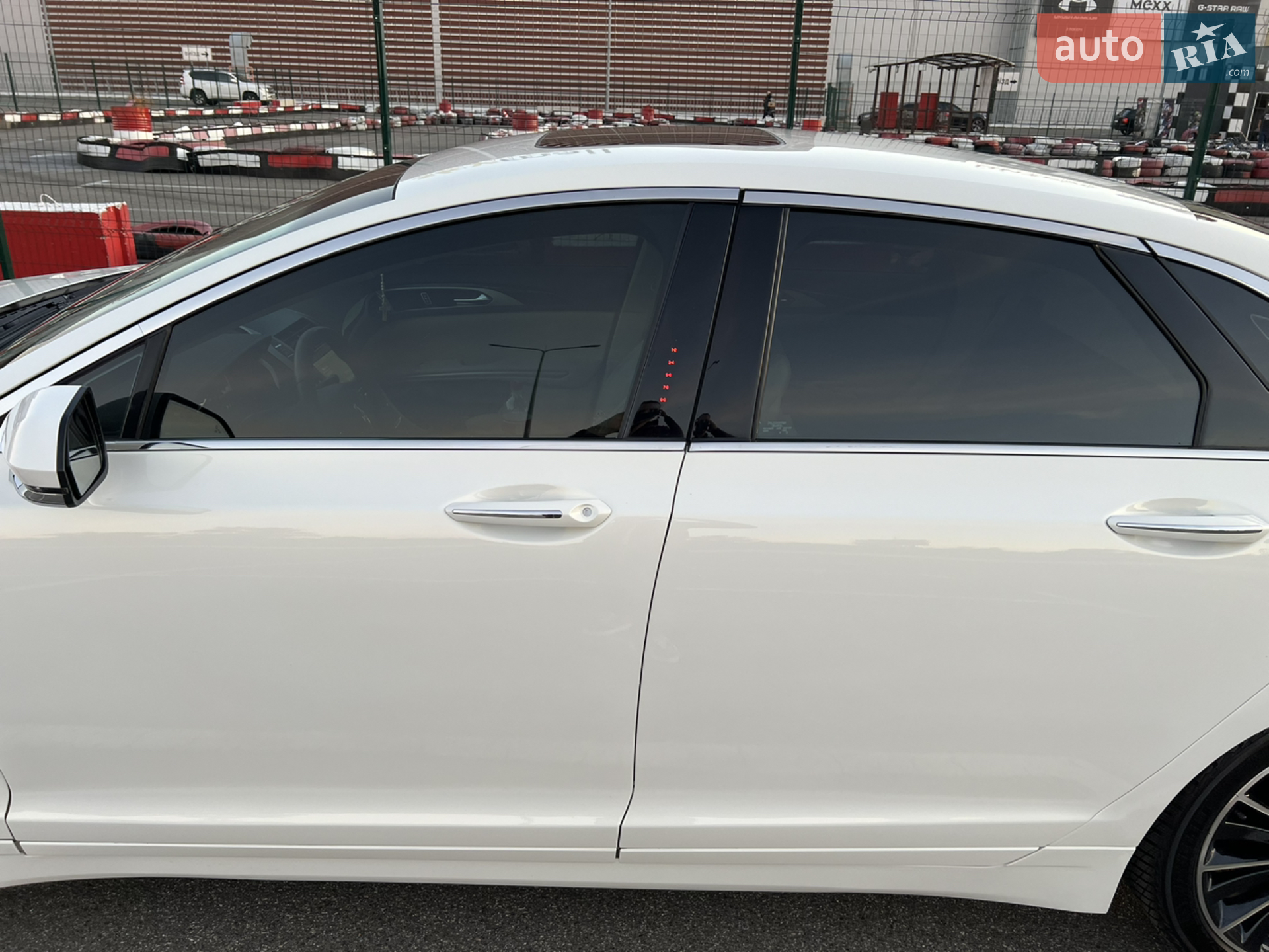 2012 Lincoln MKZ - мініатюра 13