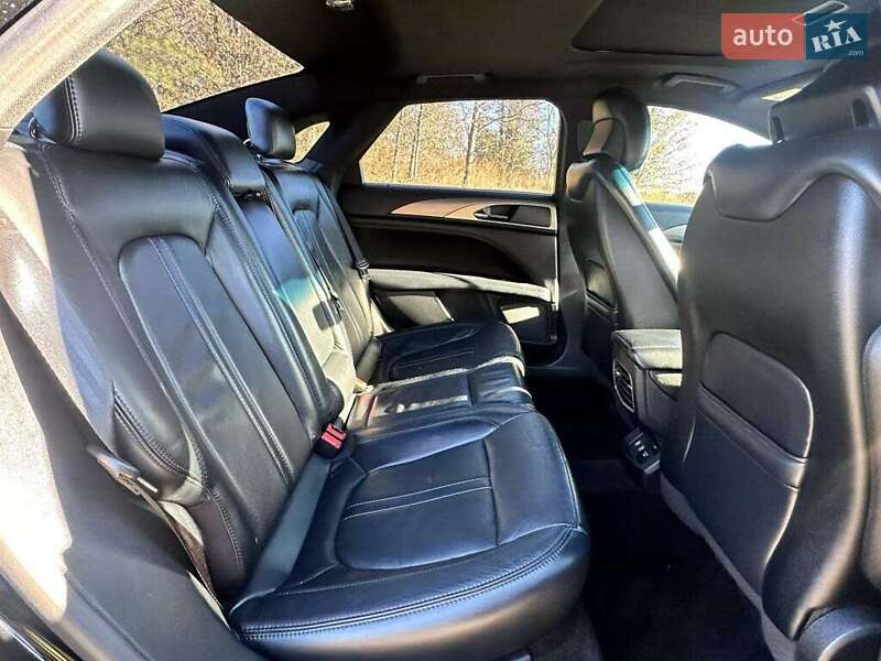 Седан Lincoln MKZ 2017 в Львове