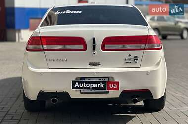 Седан Lincoln MKZ 2012 в 