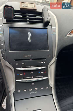 Седан Lincoln MKZ 2014 в 