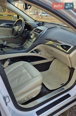 Седан Lincoln MKZ 2013 в Житомирі