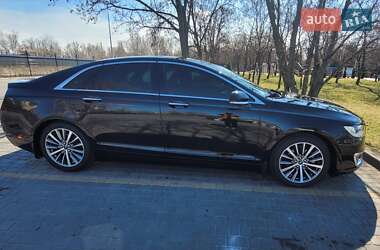 Седан Lincoln MKZ 2019 в 