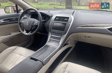 Седан Lincoln MKZ 2015 в 
