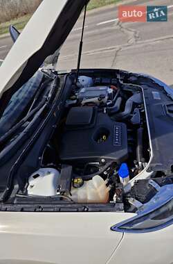 Седан Lincoln MKZ 2013 в 