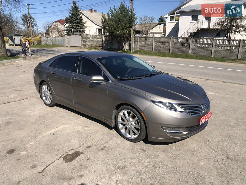 Седан Lincoln MKZ 2015 в Львові