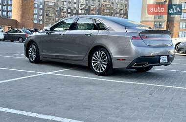 Седан Lincoln MKZ 2019 в 