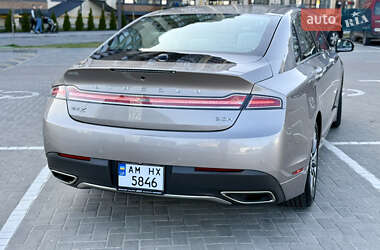 Седан Lincoln MKZ 2019 в 