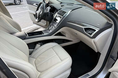 Седан Lincoln MKZ 2019 в 