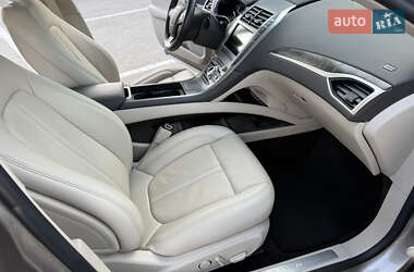Седан Lincoln MKZ 2019 в 