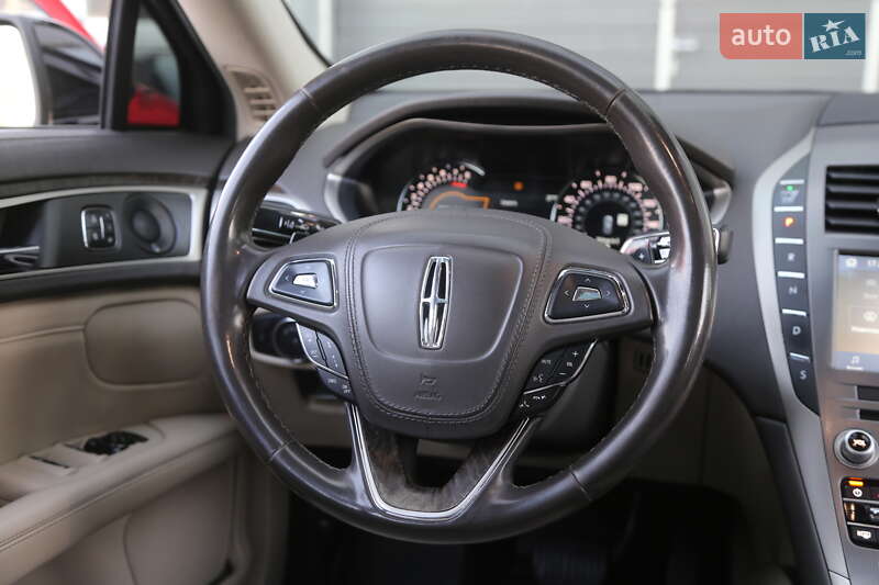 Седан Lincoln MKZ 2016 в Киеве