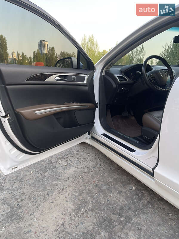 Седан Lincoln MKZ 2013 в Одессе