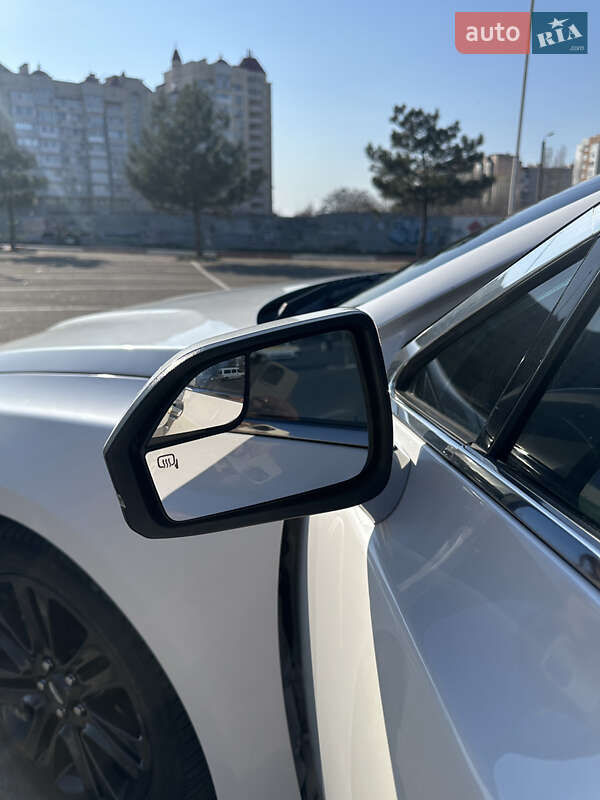 Седан Lincoln MKZ 2014 в Николаеве