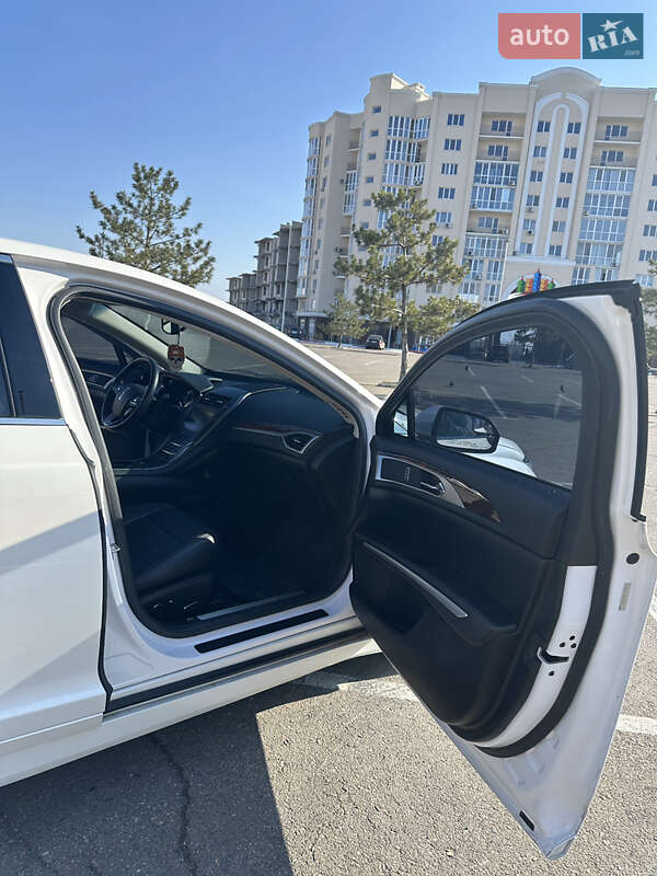 Седан Lincoln MKZ 2014 в Николаеве