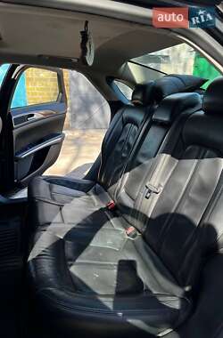 Седан Lincoln MKZ 2014 в 